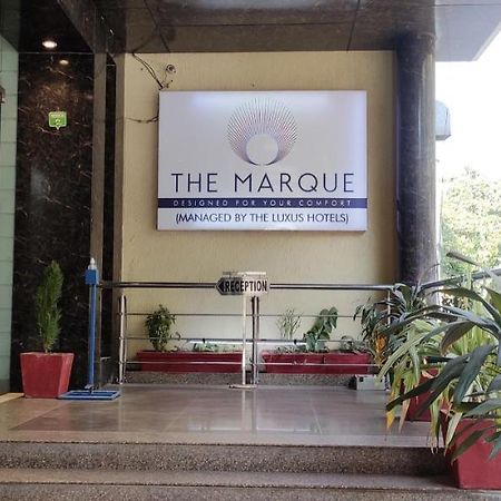 Hotel The Marque Mathura Buitenkant foto